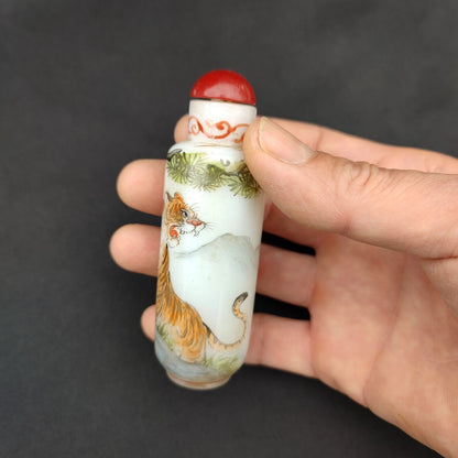 Old Beijing chinese colored glaze Painted tiger Glass Snuff Bottle box painting