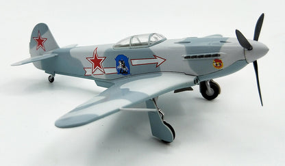WWII Yak-3 303 Fighter AVIATION DIVISION 1945 1/72 aircraft plane Easy model