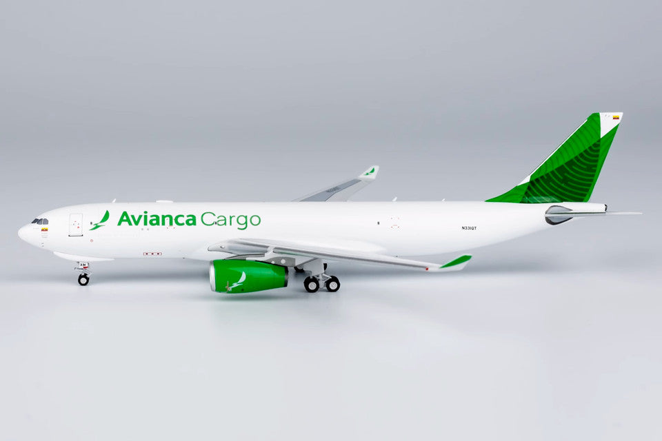1:400 NG Model Avianca Cargo AIRBUS A330-200F Aircraft Diecast Airplane Model