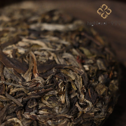 100g Raw Pu'er Menghai Ancient Tree Compressed Round Tea Cake Yunnan