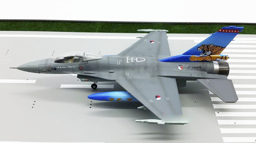USA F-16A J-004 NTAF TIGER MEET 1/72 aircraft finished plane Easy model