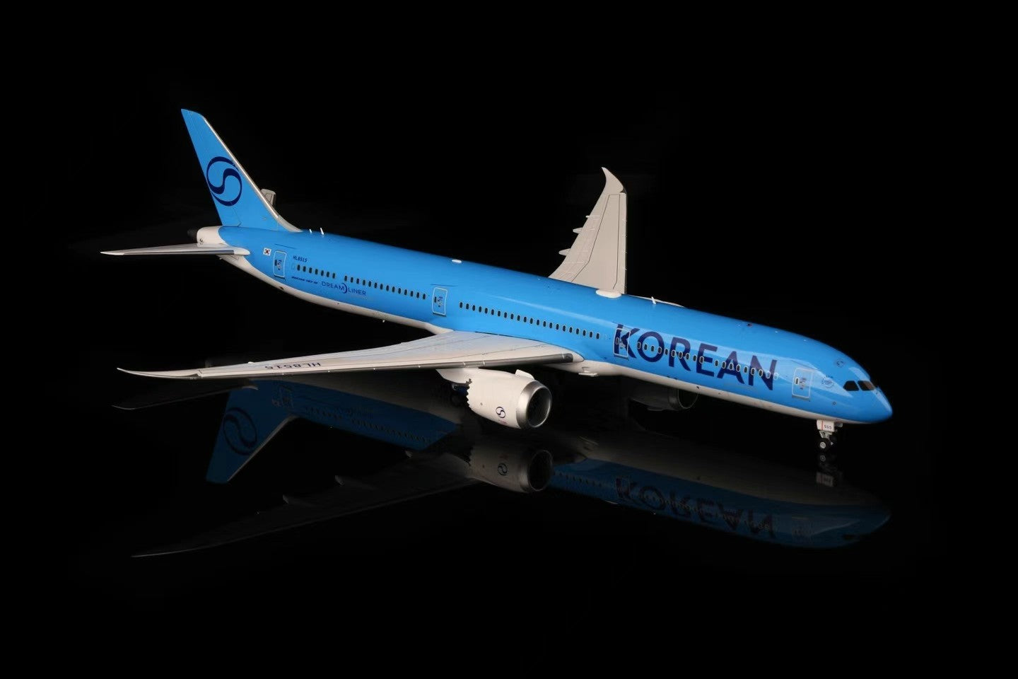 1:200 SQ Wings Korean Air Boeing 787-10 HL8515 Passenger Airplane Diecast Model