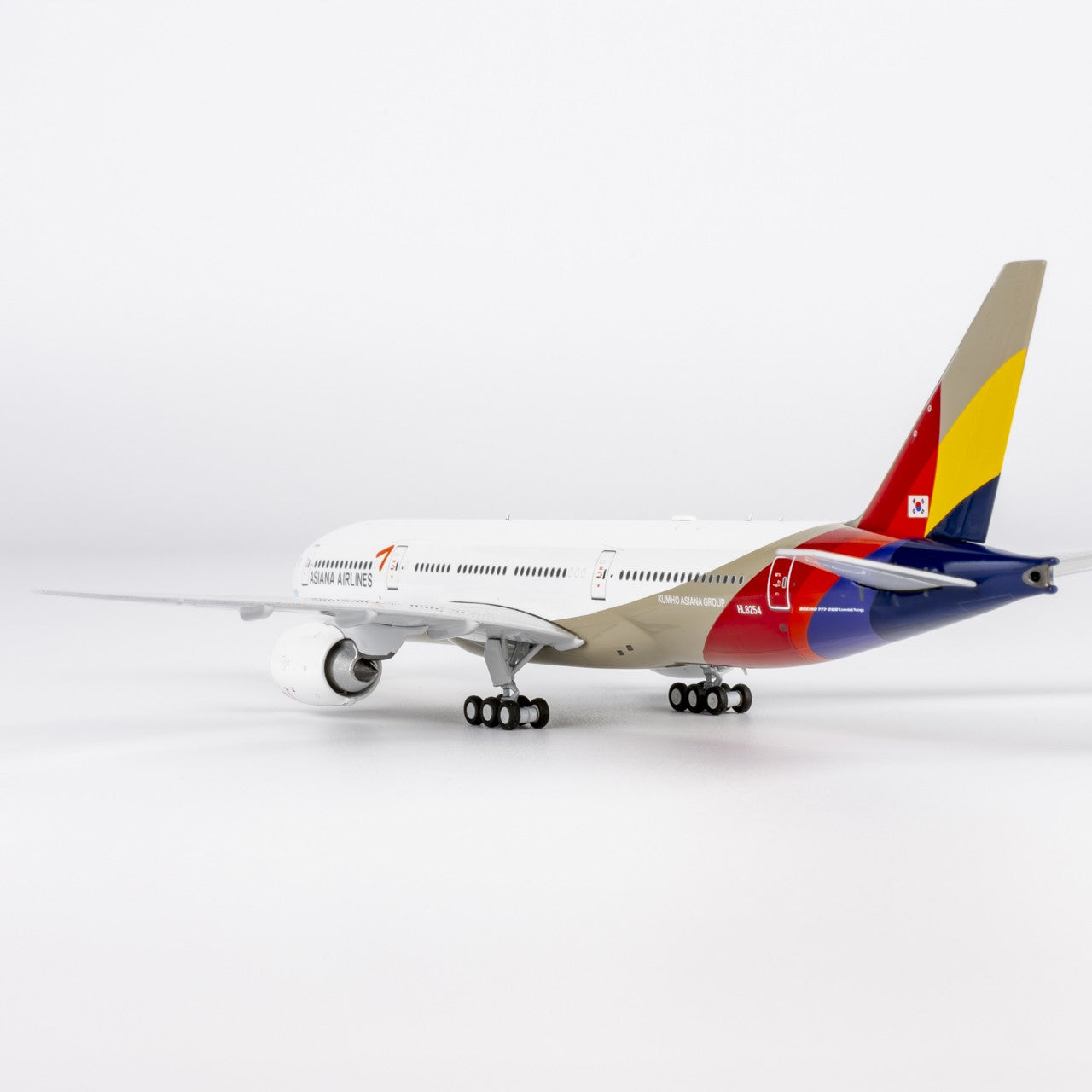1:400 NGmodels Asiana Boeing 777-200ER Passenger Airplane Diecast Plane Model