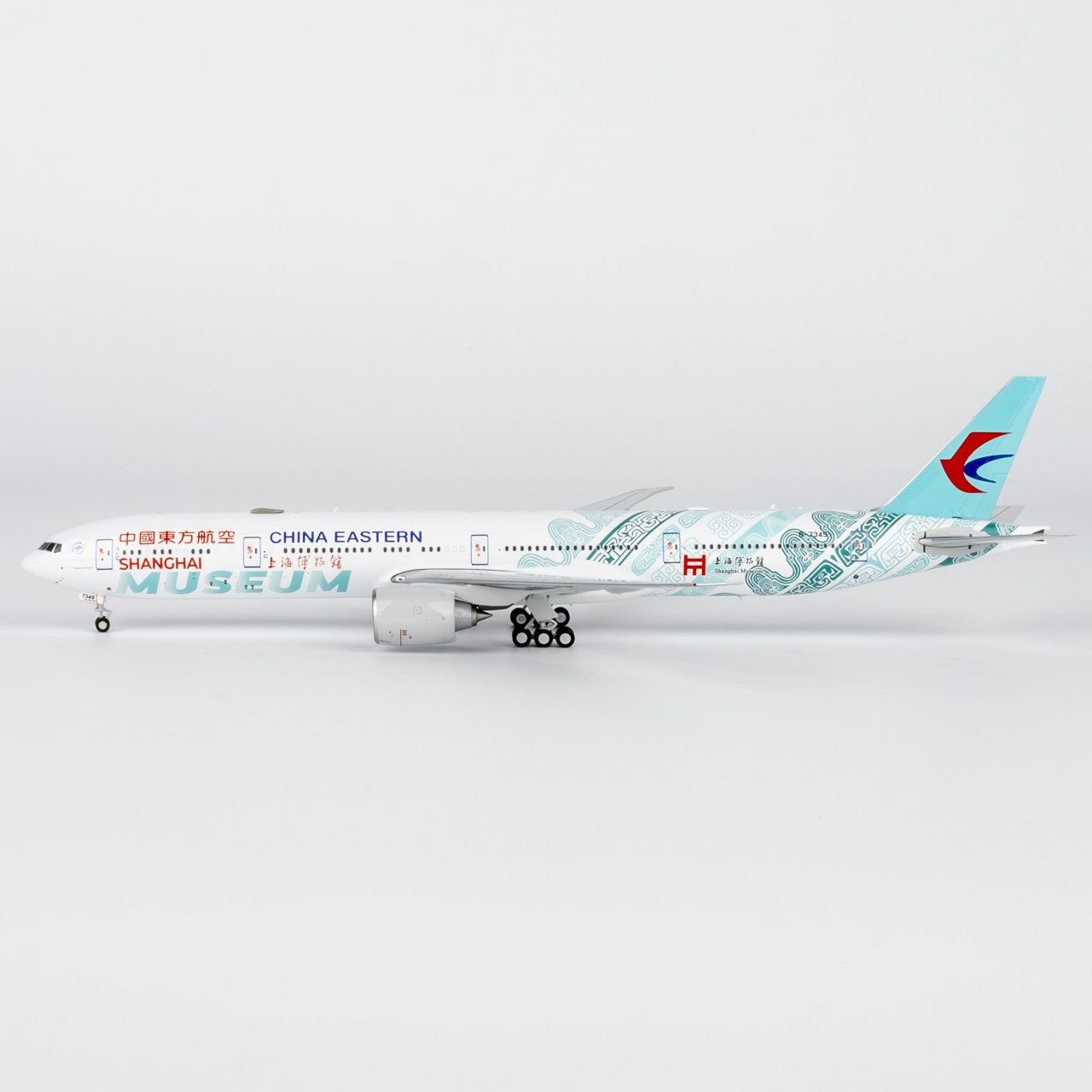 1:400 NGmodels China Eastern Boeing 777-300ER Passenger Diecast Airplane Model