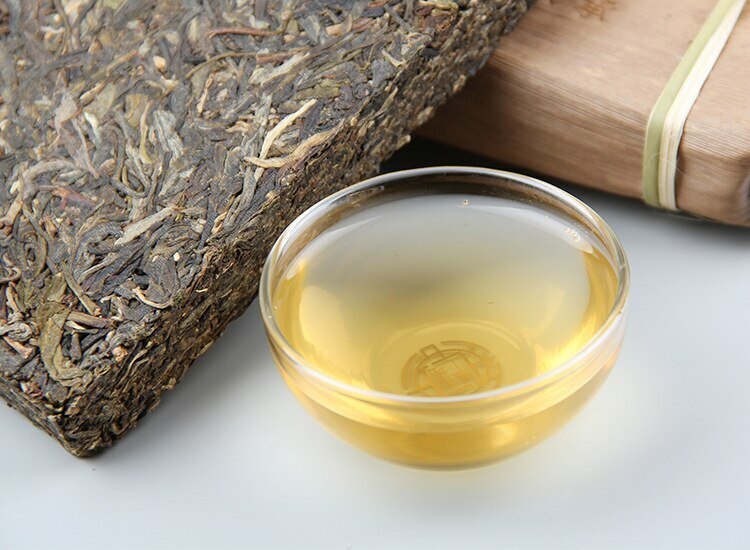 2012 Yunnan Classic 8582 Raw Pu'er Tea Brick Menghai Shen Puer Tea Brick 250g -