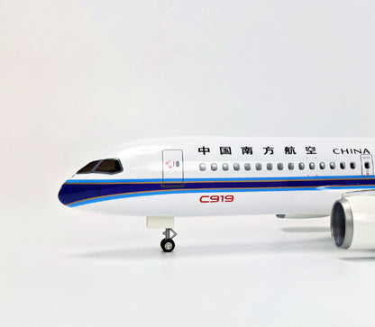 47CM 1:82 CHINA SOUTHERN COMAC C919 Airplane Landing gears Resin Aircraft Model