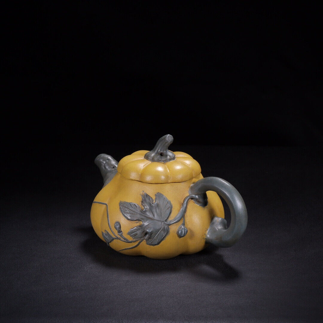 Chinese Yixing Zisha Clay Handmade Exquisite Teapot（南瓜 底款：蒋蓉）