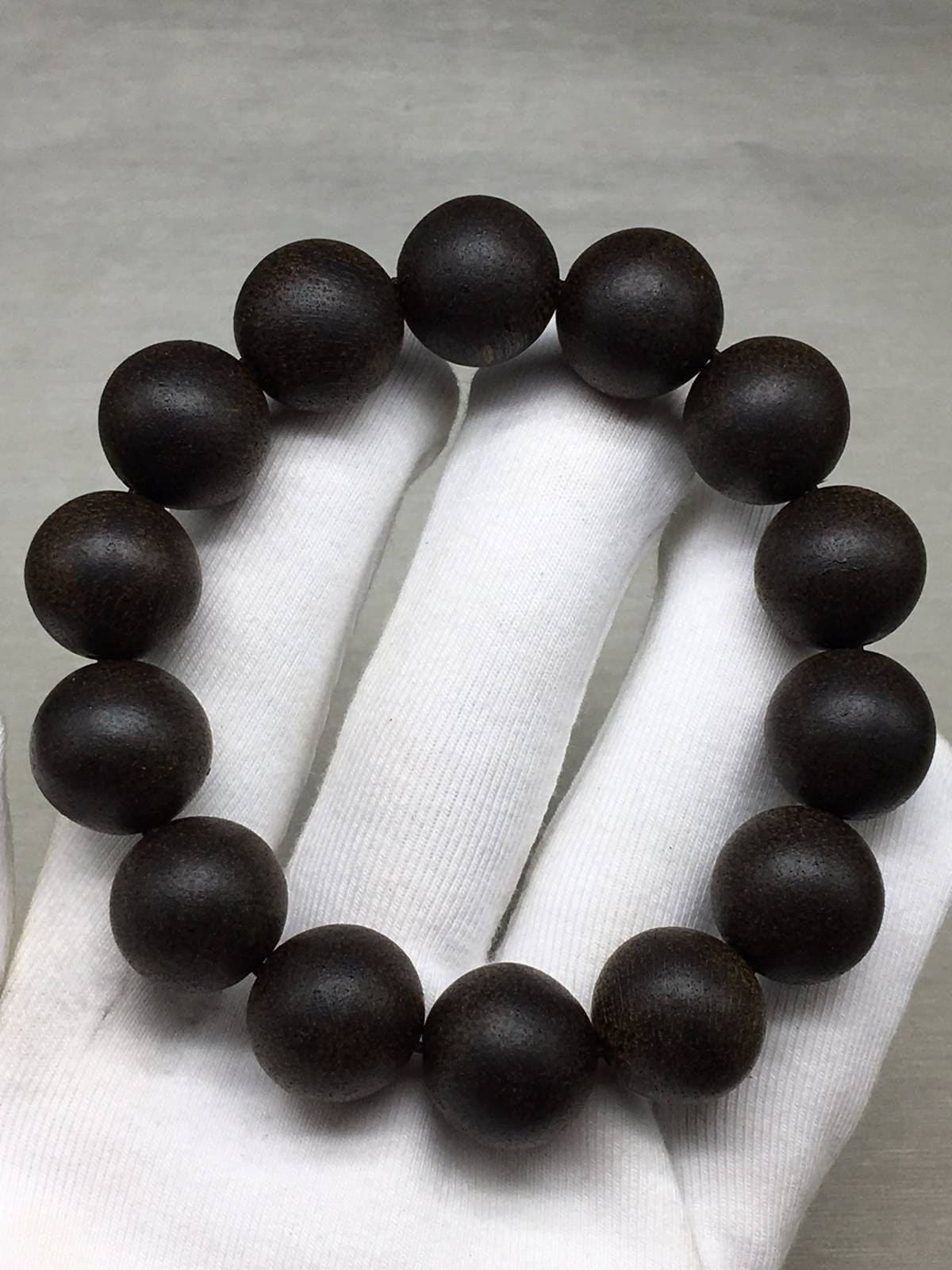 16mm Chinese Natural Eaglewood Handmade Exquisite Bracelets 31330