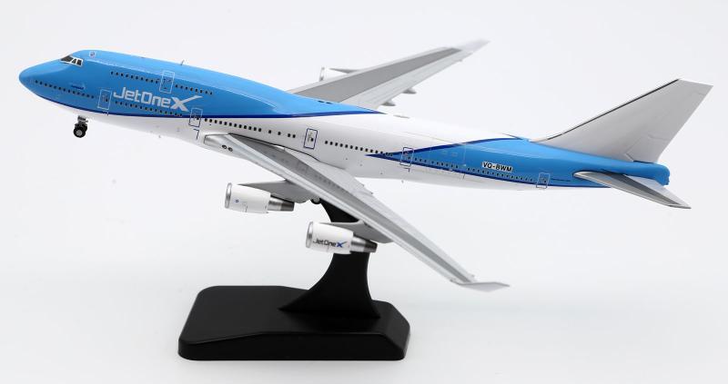 1:400 JC Wings JetOneX BOEING 747-400 Passenger Airplane Diecast Aircraft Model