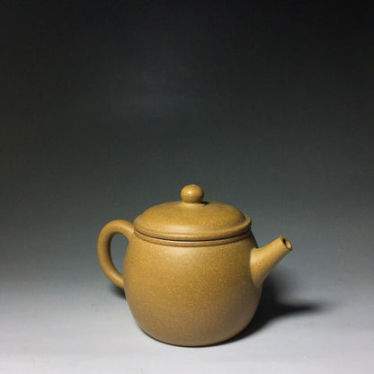 Chinese Yixing Zisha Clay Handmade Exquisite Teapot （汉瓦 底款：陈菊芳）