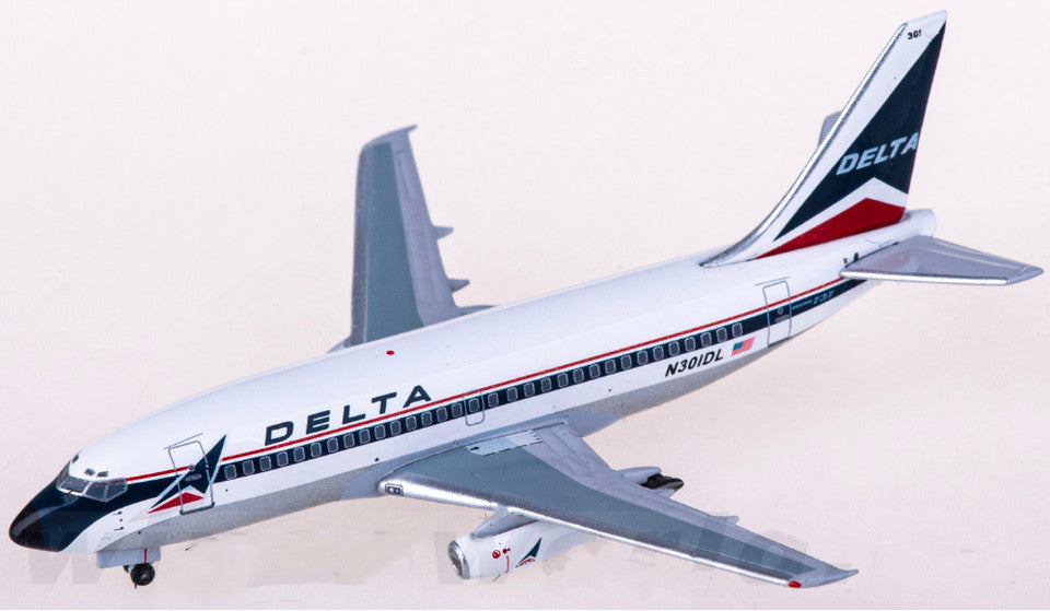 1:400 AeroClassics DELTA BOEING 737-200 Passenger Plane Diecast Aircraft Model