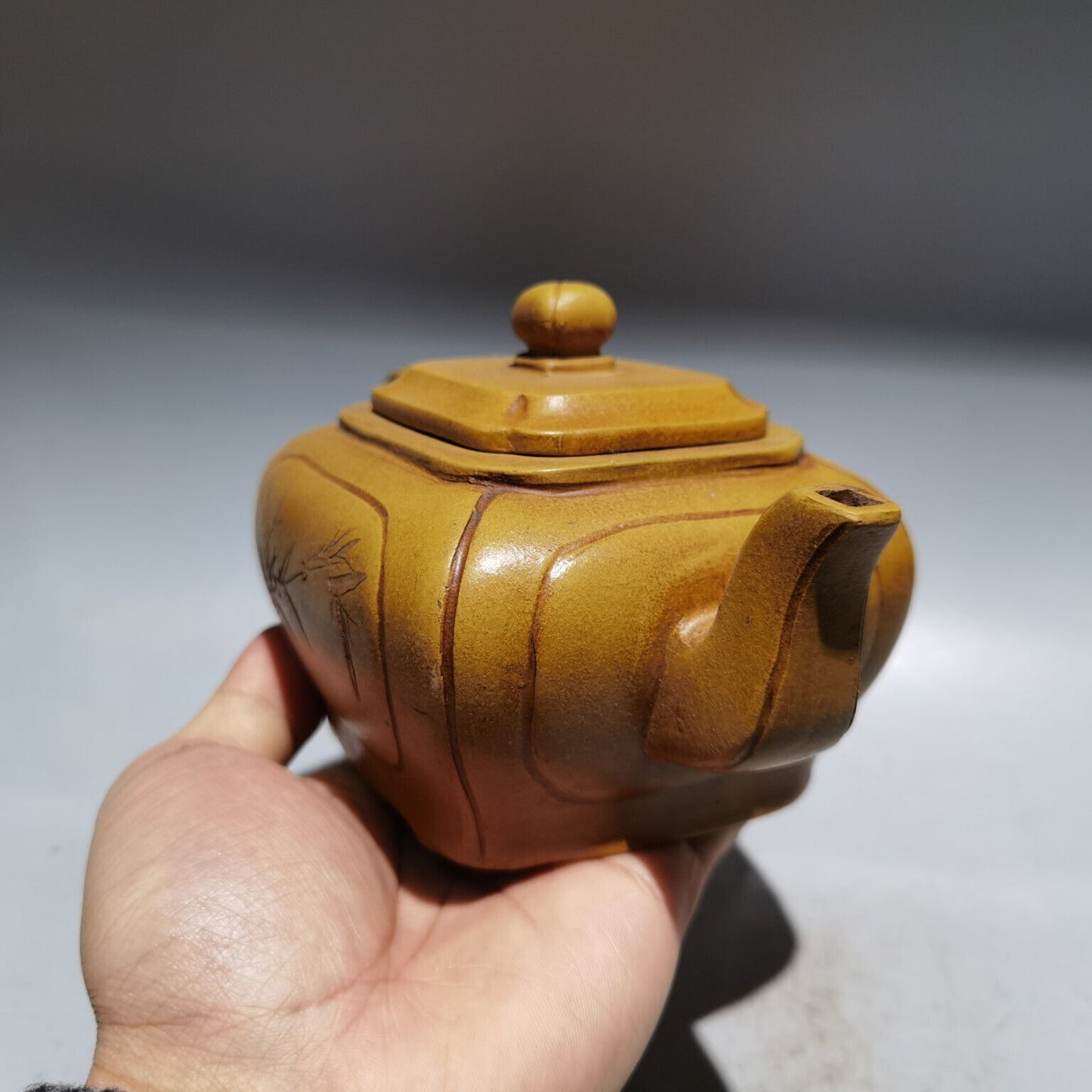 Chinese Yixing Zisha Clay Handmade Exquisite Teapot（四方 低款：陈鸣远）