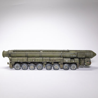 1:72 AM TOPOL-M Inter - Continental Ballistic Missile Army Resin Military Model