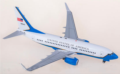 1:200 NGmodels USAF Boeing 737-700 C-40C Passenger Airplane Diecast Plane Model