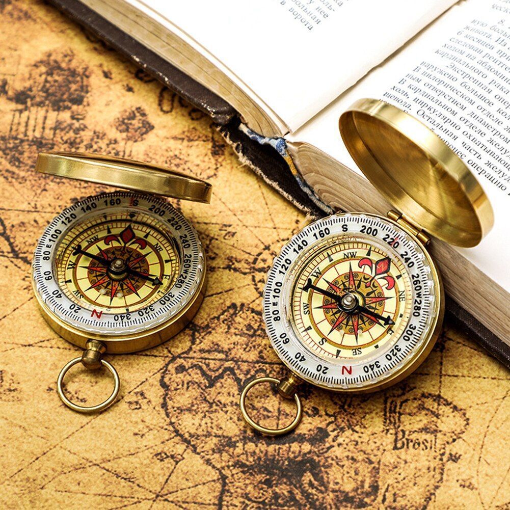 Mini Luminous Retro Flip Compass Pure Copper Camping Hiking Outdoor Tool 48*13MM