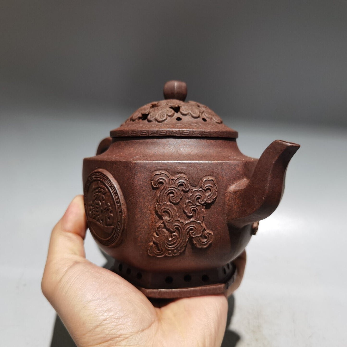 Chinese Yixing Zisha Clay Handmade Exquisite Teapot（招财进宝 低款：曼晞陶艺）