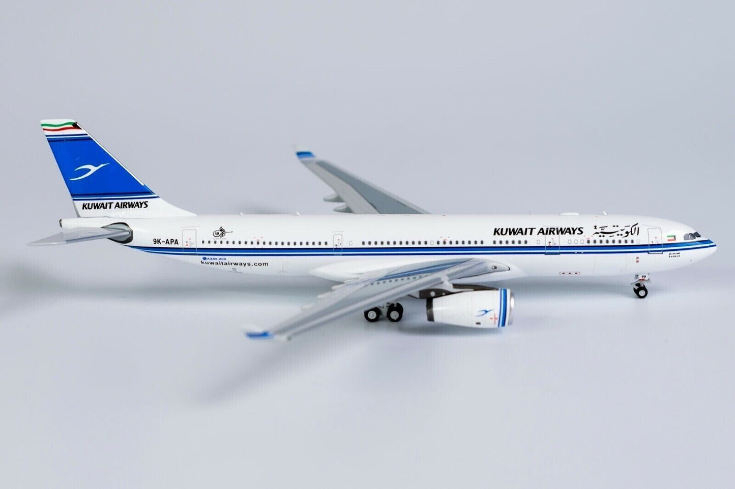1:400 NG Model KUWAIT AIRWAYS AIRBUS A330-200 Passenger Airplane Diecast Model
