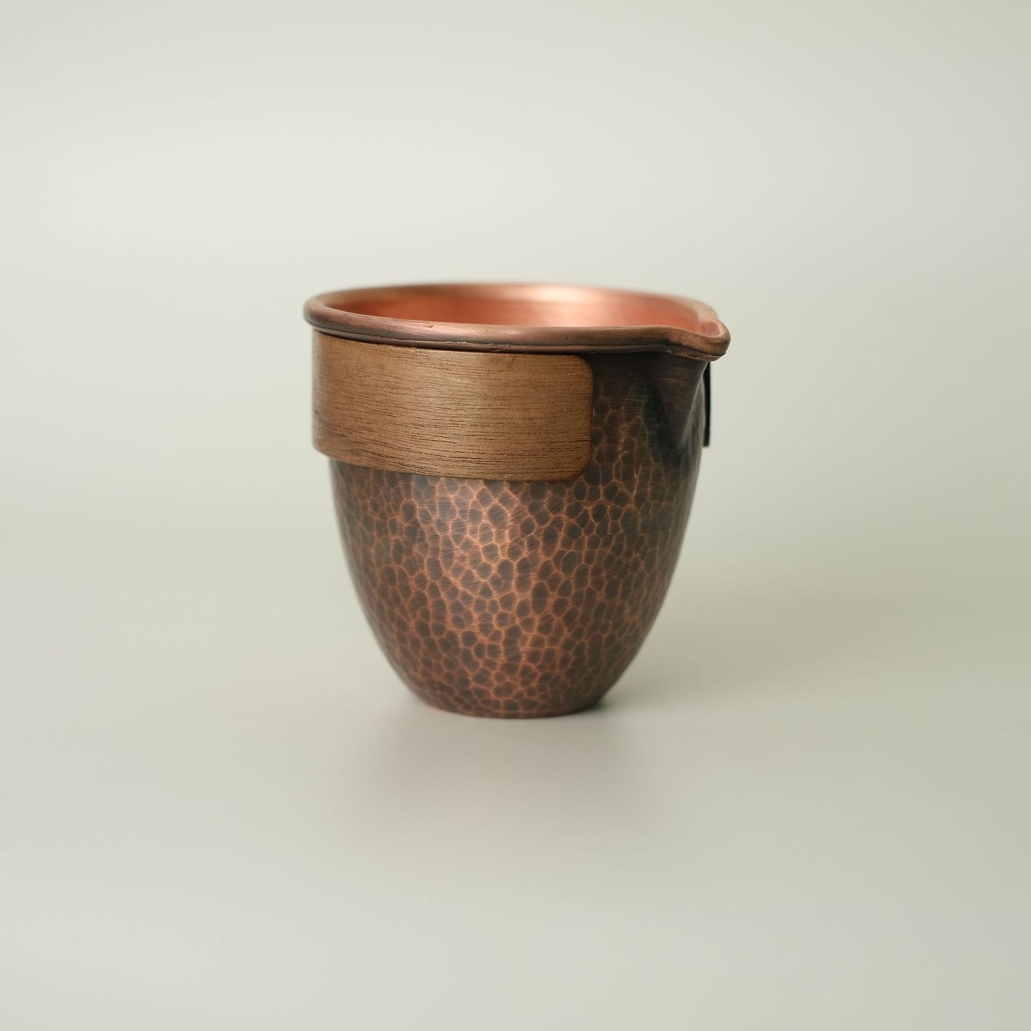 Hand Hammered Pure Copper Gongdao Cup 300ml Insulated Wood Sleeve Tea Pitcher