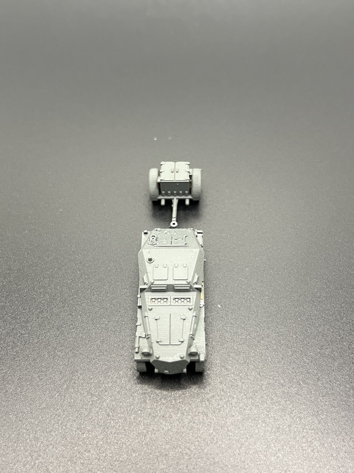 1/144 Sdkfz-252-253 Tank Model