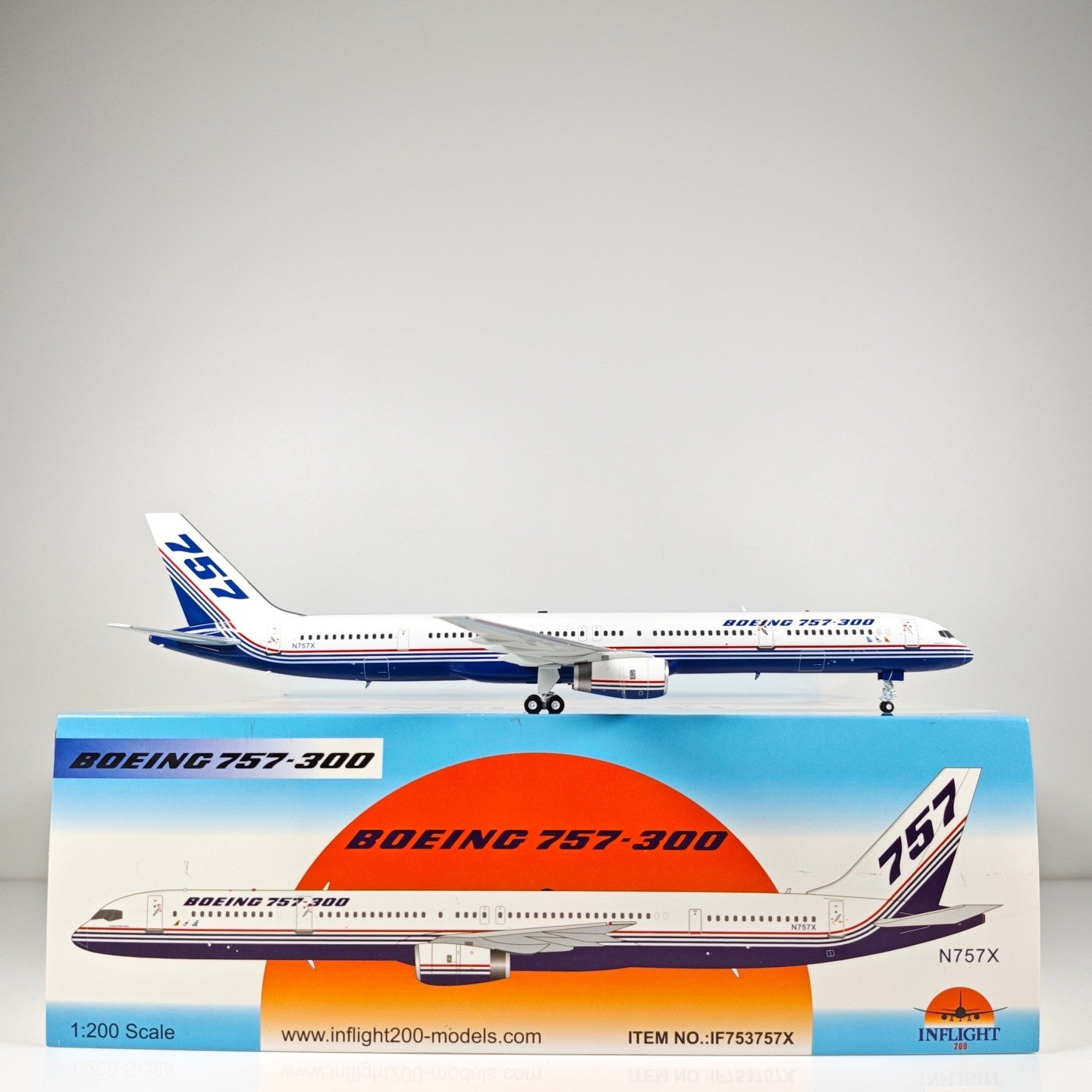 1:200 InFlight Boeing 757-300 N757X Passenger Airplane Diecast Plane Model
