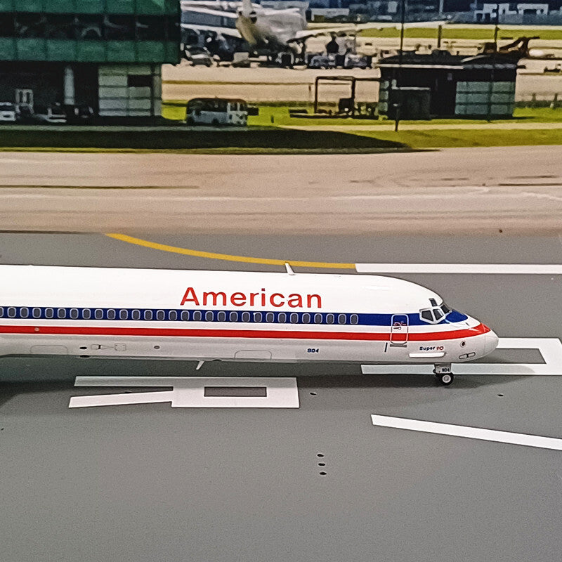 1:200 Geminijets American Airlines MD-90 N904RA Passenger Airplane Diecast Model