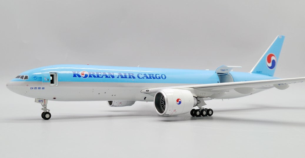 1:200 JC Wings Korean Air Cargo B777F Passenger Airplane Diecast Aircraft Model