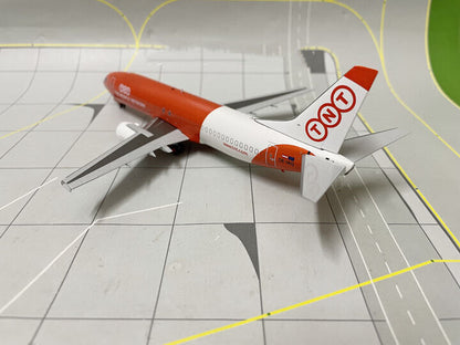 1:200 JC Wings TNT BOEING 737-400F Airfreighter Airplane Diecast Aircraft Model