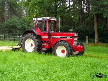 1:16 UH 6334 International 1255 XL Tractor Construct Farm Machine Diecast Model