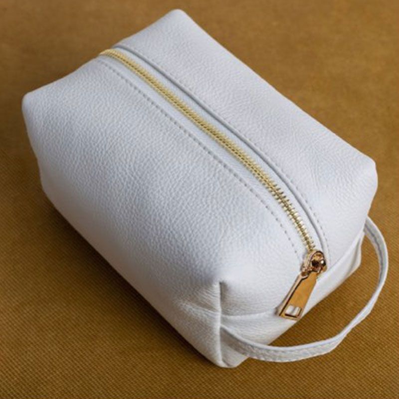 Customized Letters Wash Bag Large Genuine Leather Travel Cosmetic Bags 20*8*8 CM