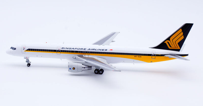 1:200 JC Wings SINGAPORE AIRLINES BOEING 757-200 Airplane Diecast Aircraft Model
