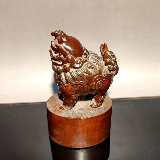 Fine wood carving lion statue seal signet Boxwood mini Study desk painting gift