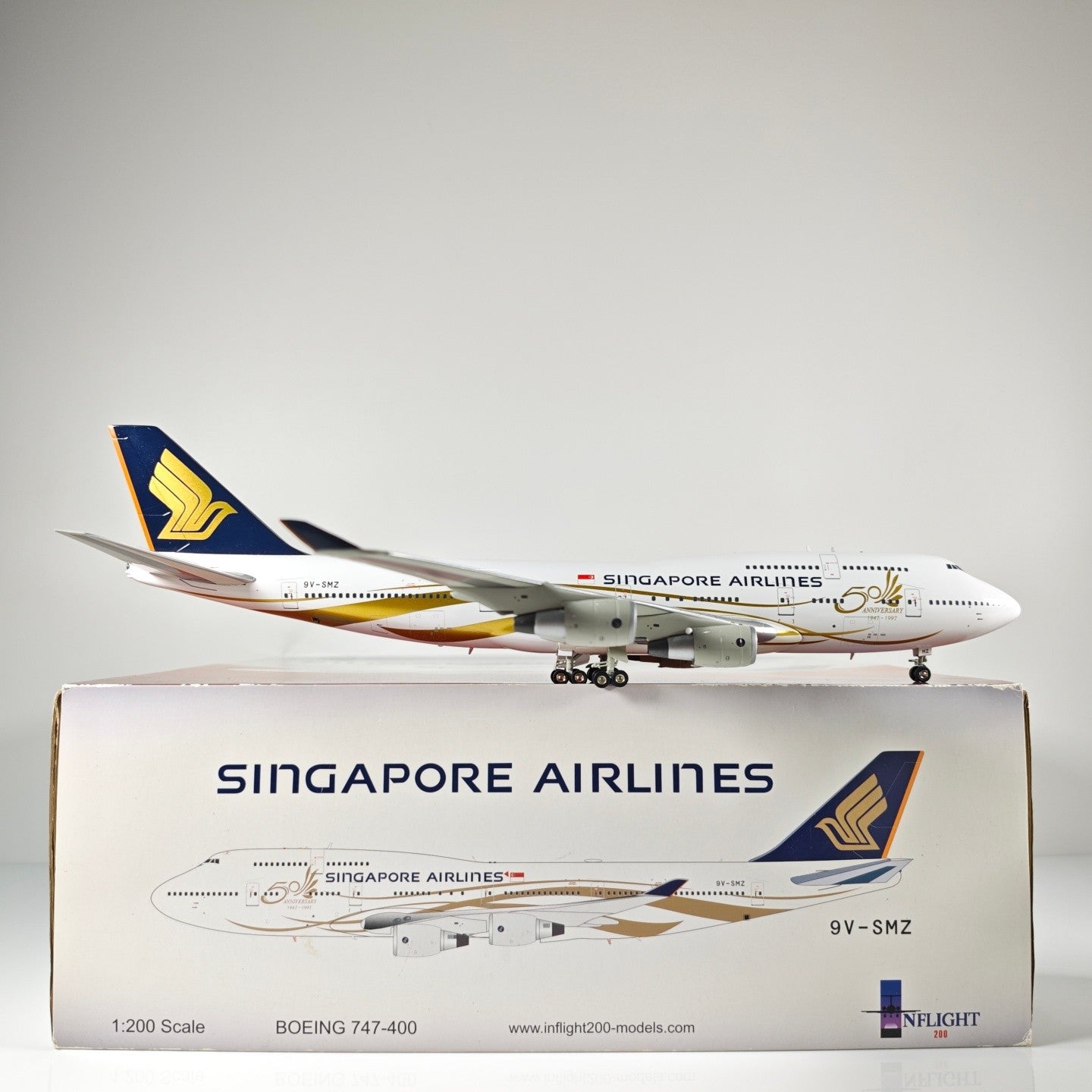 1:200 InFlight Singapore Airlines B747-400 9V-SMZ Airplane Diecast Plane Model