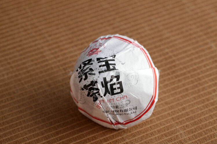 2014 Xiaguan Flame Tibetan Bao Yan Jin Cha Mushroom Shaped Pu'er Tea 250g Raw