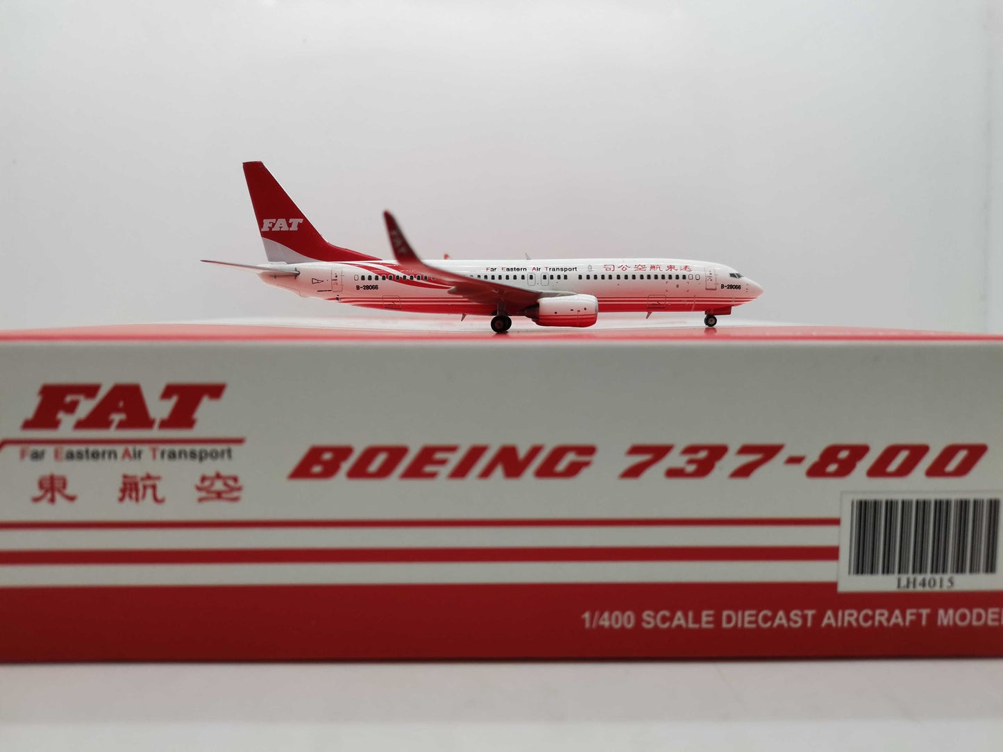 1:400 JC Wings FAT B737-800 Passenger Airplane Diecast Aircraft Model