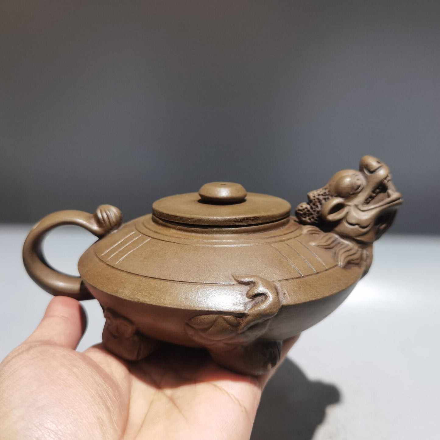 Chinese Yixing Zisha Clay Handmade Exquisite Teapot（霸下壶 低款：乾隆年制）