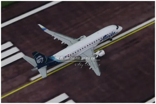 1:400 GeminiJets Alaska Embraer ERJ-170-200LR Airplane Diecast Aircraft Model