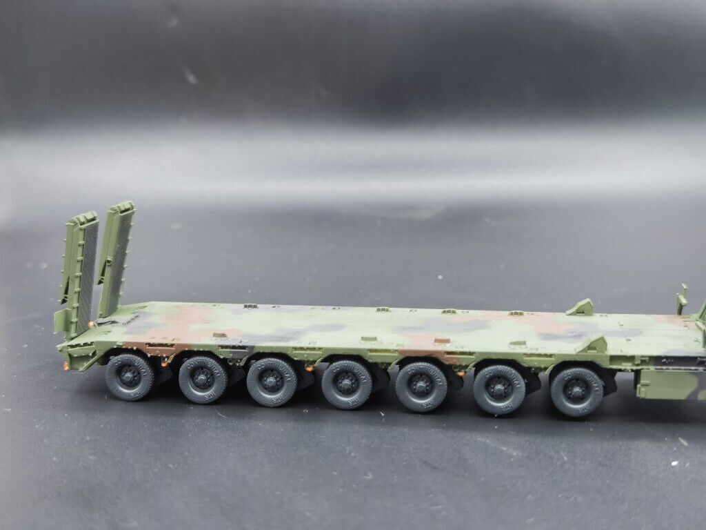 1/72 Scale German Mammut Tractor Trailer NATO Camouflage Finished Static Model