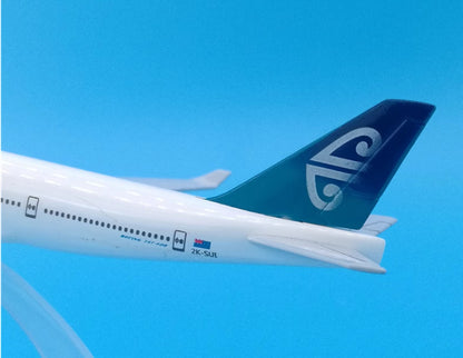 16cm AIR NEW ZEALAND BOEING 747-400 Passenger Airplane Diecast Aircraft Model