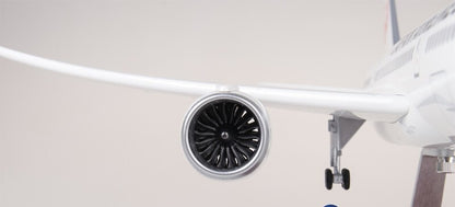1:130 43CM JAPAN AIRLINES BOEING 787 Passenger Airplane Landing Gear Resin Model