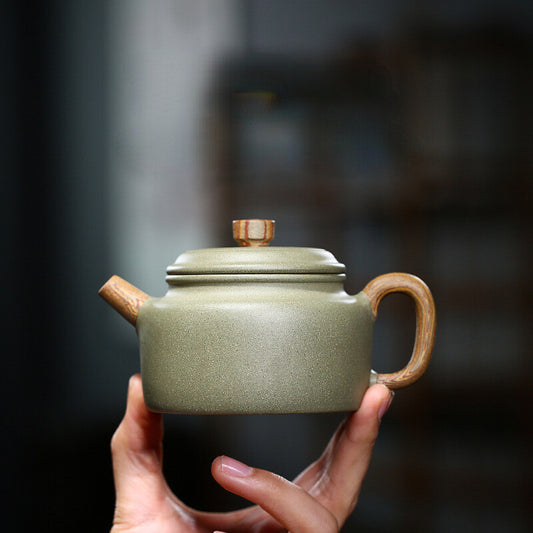China Yixing Zisha Pottery Pea Green Clay Handmade 200cc Mesh Teapot 德钟
