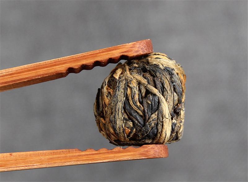 60gChinese Yunnan Dianhong Black Tea Handmade Small Golden Ball Canned Black Tea