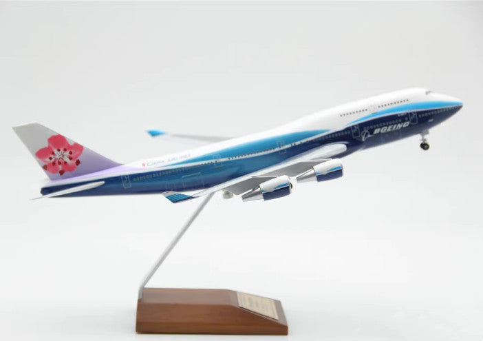 35CM 1:200 Risesoon China Airlines BOEING 747-400 Aircraft ABS Plastic Model