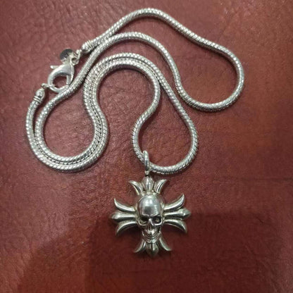 Cool Chinese Old Tibetan Silver Hand Carving necklace pendant Collect