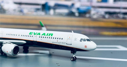 Phoenix EVA Air Taiwan new paint for Airbus A321 B-16221 1:400 Aircraft Model