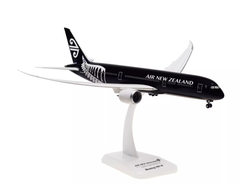 1:200 32CM AIR NEW ZEALAND Boeing 787-9 Airplane ABS Plastic Aircraft Model