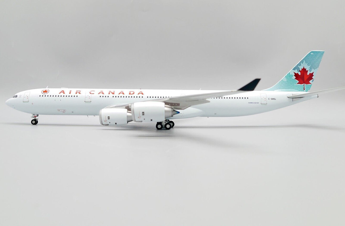 1:200 34CM JC WINGS Air Canada AIRBUS A340-500 Airplane Diecast Aircraft Model