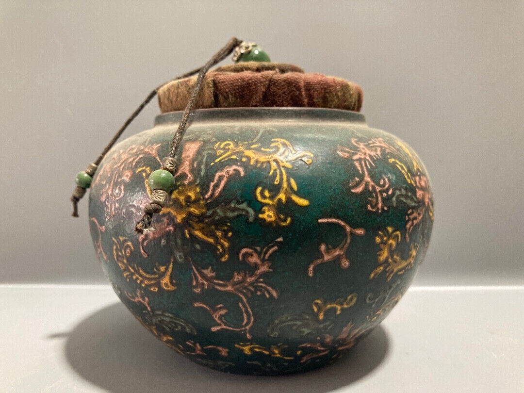 Chinese Yixing Zisha Clay Handmade Exquisite Purple Clay Tea Pot （紫砂茶叶罐）