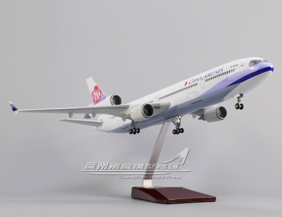 47CM 1:130 CHINA AIRLINES McDonnell Douglas MD-11 Plane Landing Gear Resin Model