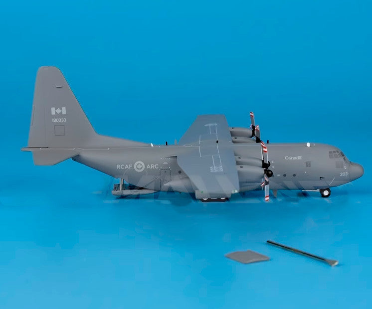 1:200 GeminiJets RCAF Lockheed C-130H Hercules Airplane Diecast Aircraft Model