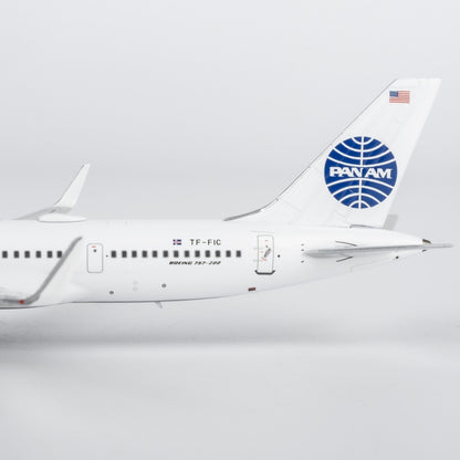 1:400 NGmodels Icelandair Boeing 757-200 Passenger Airplane Diecast Plane Model